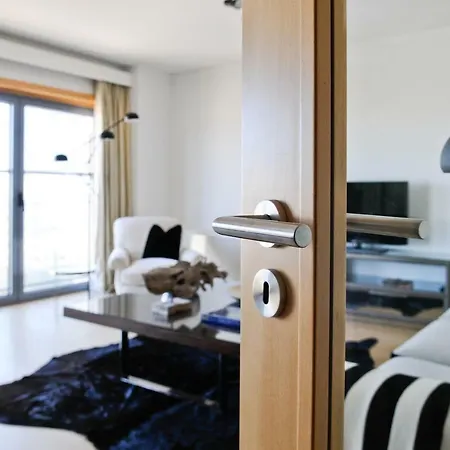 Panoramic Living Apartment *