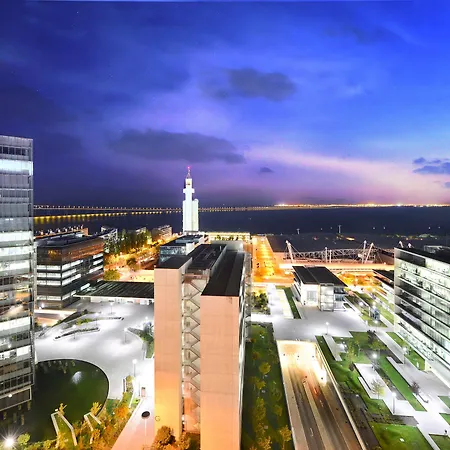 Panoramic Living