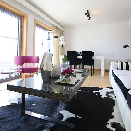 Panoramic Living Apartment *