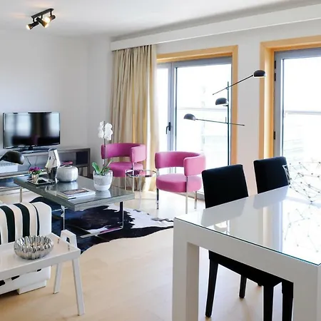 Panoramic Living Apartment *